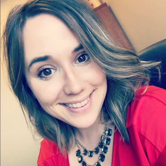 Meet your Posher, Erika - Picture 1 of 1